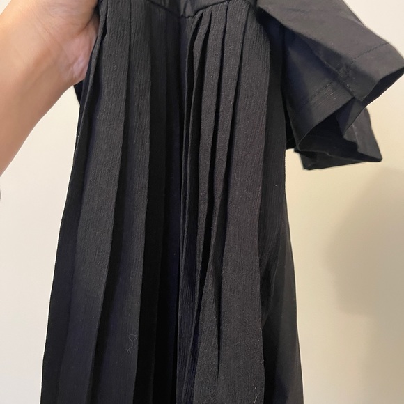 Black shirt with pleated at the back onesize - Picture 3 of 3